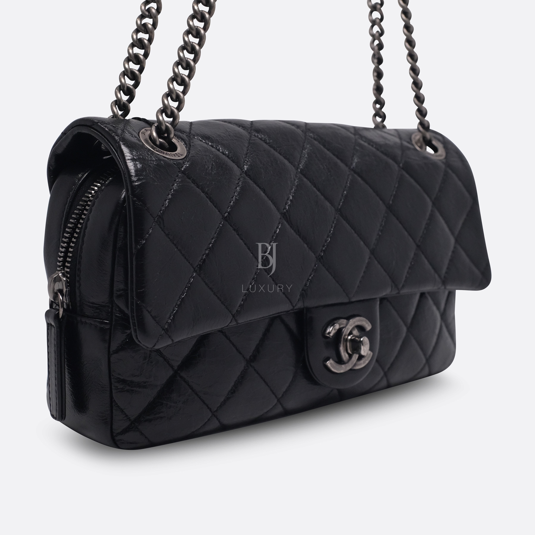 CHANEL FLAP BAG MEDIUM BLACK AGED CALFSKIN