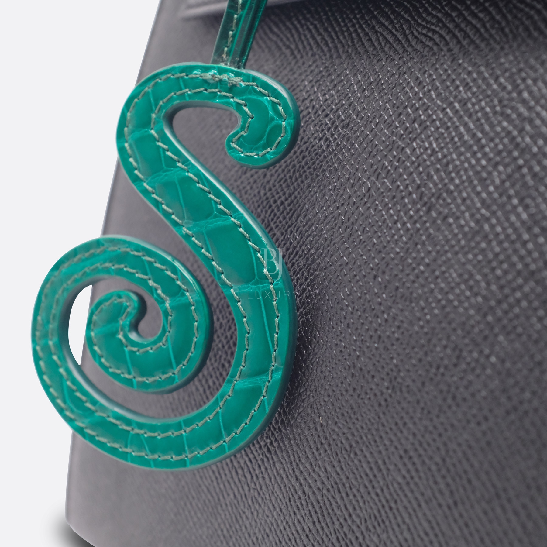 BJL ALPHABET S 8CM(H) X 6CM(W) EMERALD GREEN NILO CROCODILE