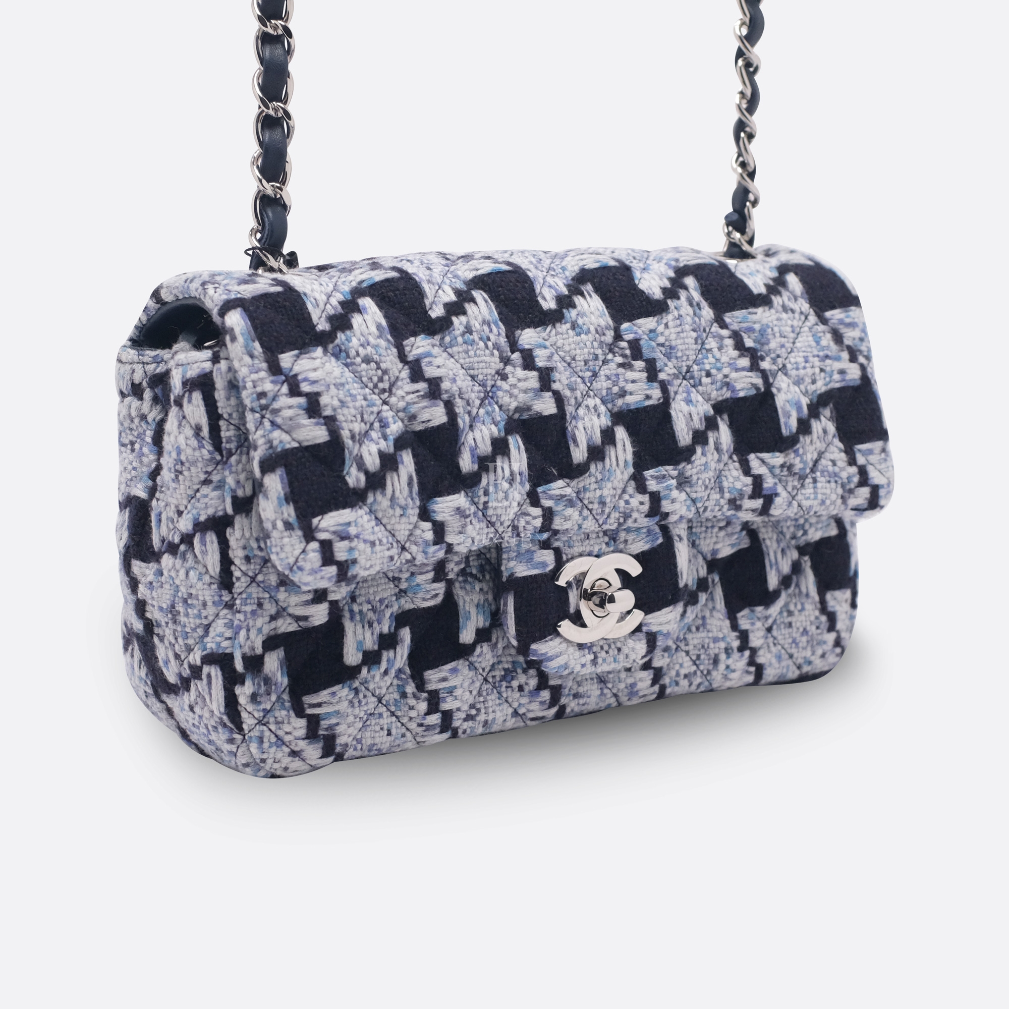 CHANEL FLAP BAG MINI NAVY TWEED