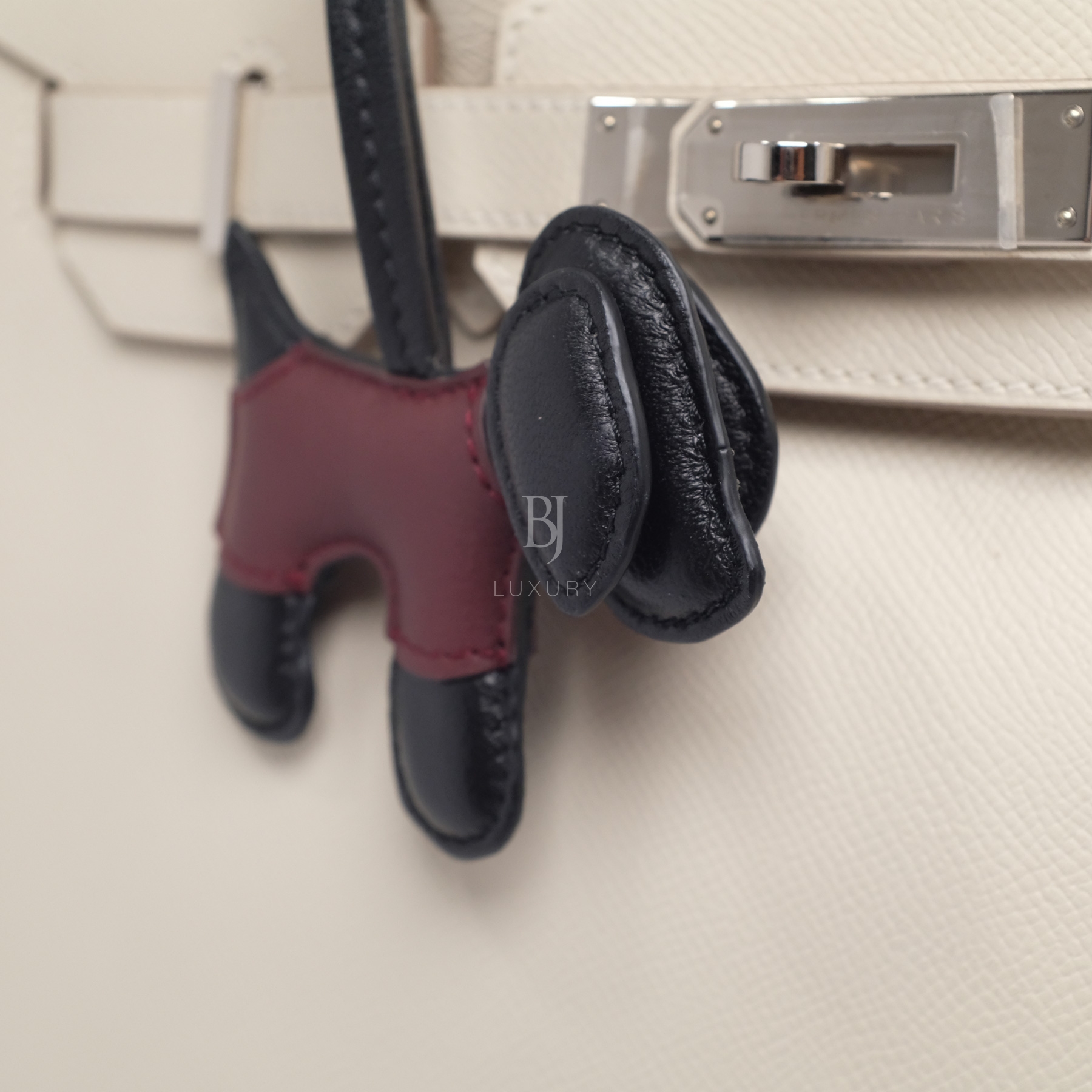 BJL 7CM(H) X 9CM(W) AMETHYST SWIFT