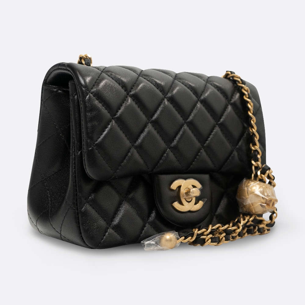 CHANEL FLAP BAG PEARL CRUSH MINI BLACK LAMBSKIN